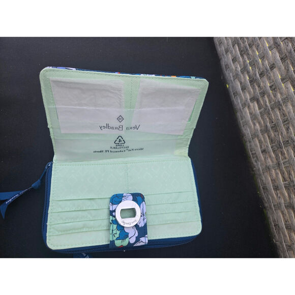 Vera Bradley RDIF Turn Lock Wallet Floral Bursts NWT - Picture 6 of 11